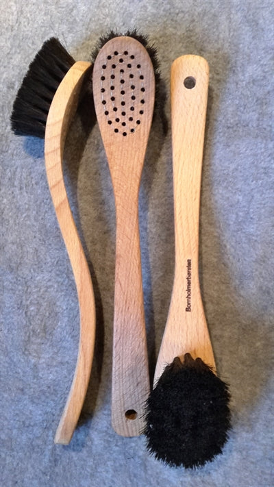 Opvaskebørste Svaj m/ sort hestehalehår, 26 cm, Olieret bøgetræ, Bornholmerbørsten