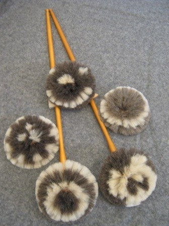 Støvpensel Lang m/grå – sort brun eller lyse gedehår 80 cm. Bejdset træ, Bornholmerbørsten