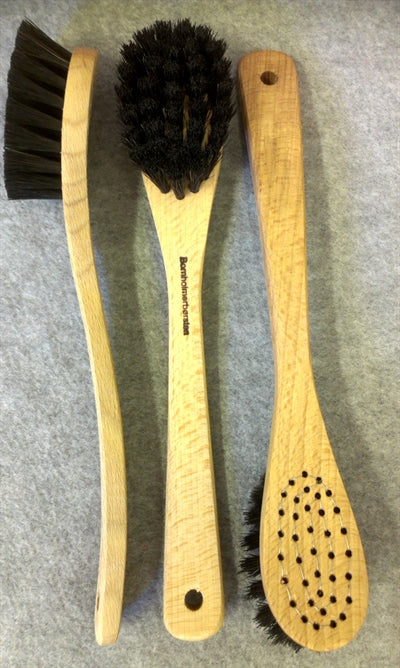 Opvaskebørste u/svaj m/ sort hestehalehår 26 cm Olieret bøgetræ, Bornholmerbørsten